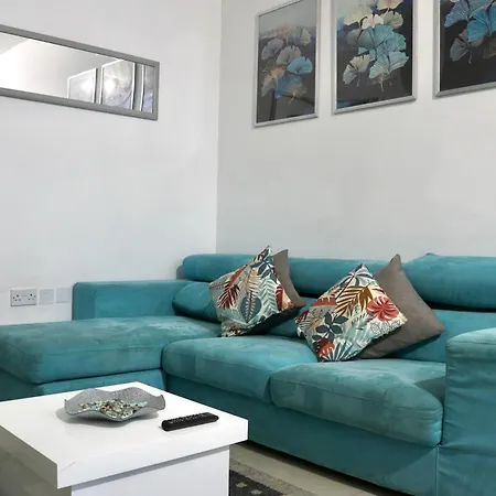 Δωμάτια σε οικογενειακή κατοικία Convenient Location Double Bedroom